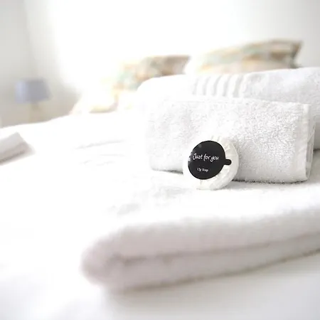 Lägenhet Peaceful 1br With Garden *